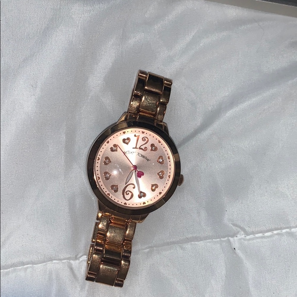 Betsey Johnson sat hold watch hearts